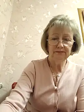 Snapshot of AlikaSwan5821 chatting on 11/29/25, 03:37 AlikaSwan5821 online show from 11/29/25, 03:37