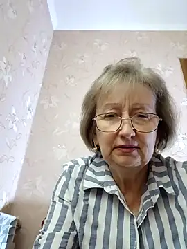 Snapshot of AlikaSwan5821 chatting on 11/30/25, 02:54 AlikaSwan5821 online show from 11/30/25, 02:54