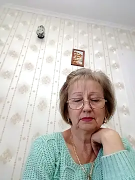 Snapshot of AlikaSwan5821 chatting on 12/02/25, 07:42 AlikaSwan5821 online show from 12/02/25, 07:42