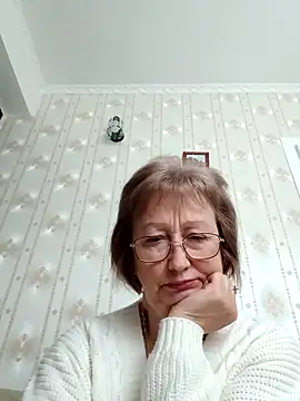 Snapshot of AlikaSwan5821 chatting on 02/06/26, 12:52 AlikaSwan5821 online show from 02/06/26, 12:52