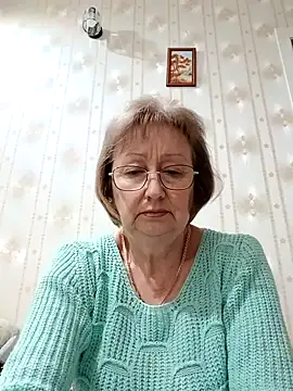 Snapshot of AlikaSwan5821 chatting on 02/08/26, 02:42 AlikaSwan5821 online show from 02/08/26, 02:42