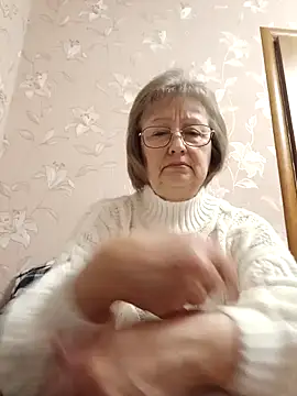 Snapshot of AlikaSwan5821 chatting on 02/17/26, 01:29 AlikaSwan5821 online show from 02/17/26, 01:29