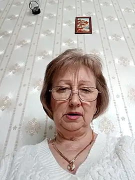 Snapshot of AlikaSwan5821 chatting on 02/19/26, 11:06 AlikaSwan5821 online show from 02/19/26, 11:06