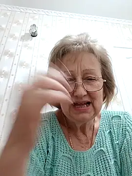 Snapshot of AlikaSwan5821 chatting on 02/21/26, 02:51 AlikaSwan5821 online show from 02/21/26, 02:51