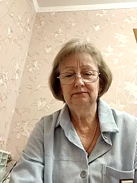 Snapshot of AlikaSwan5821 chatting on 02/22/26, 01:20 AlikaSwan5821 online show from 02/22/26, 01:20