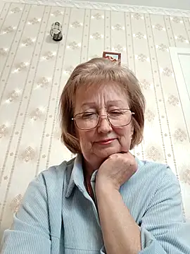 Snapshot of AlikaSwan5821 chatting on 03/04/26, 02:12 AlikaSwan5821 online show from 03/04/26, 02:12