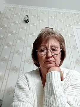 Snapshot of AlikaSwan5821 chatting on 03/08/26, 02:43 AlikaSwan5821 online show from 03/08/26, 02:43