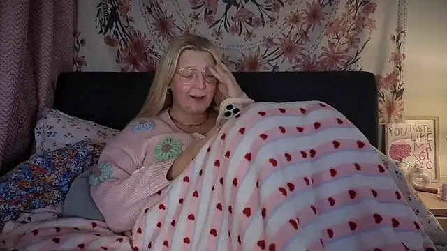 Daisyxoxo  online show from 02/20/26, 09:48