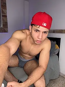 max valiant1 online show from 10/26/25, 01:33