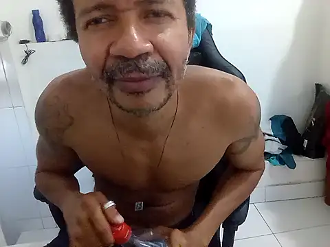 moreno25centimetro online show from 10/25/25, 06:13