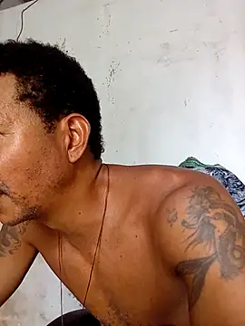 moreno25centimetro online show from 04/19/26, 06:21