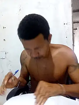 moreno25centimetro online show from 04/22/26, 12:18