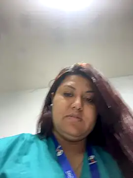 Snapshot of naomy26 chatting on 10/10/25, 04:33 naomy26 online show from 10/10/25, 04:33