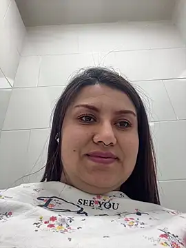 Snapshot of naomy26 chatting on 10/16/25, 08:43 naomy26 online show from 10/16/25, 08:43