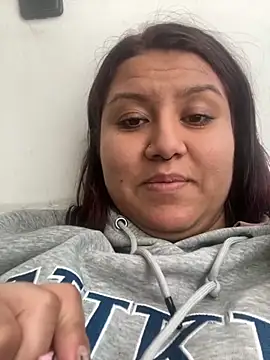 Snapshot of naomy26 chatting on 11/07/25, 12:05 naomy26 online show from 11/07/25, 12:05