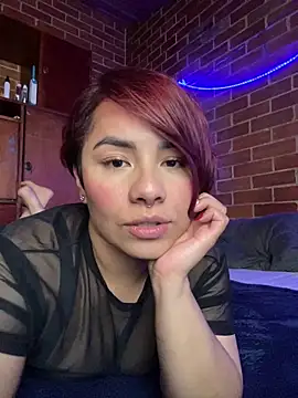 Snapshot of alejandra_prk26 chatting on 09/21/25, 03:35 alejandra prk26 online show from 09/21/25, 03:35
