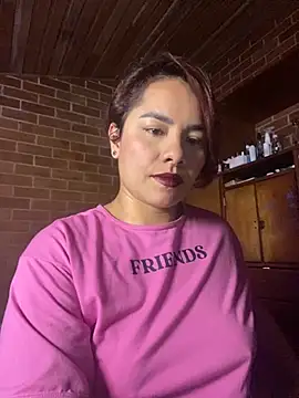 Snapshot of alejandra_prk26 chatting on 10/21/25, 02:23 alejandra prk26 online show from 10/21/25, 02:23