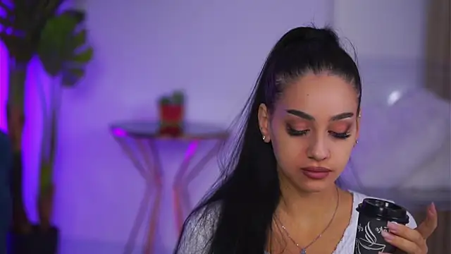 NinaSolenne online show from 12/03/25, 07:56