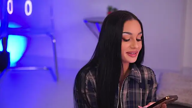 NinaSolenne online show from 12/16/25, 08:58