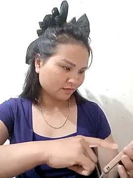 Snapshot of Heulwen-22 chatting on 09/17/25, 03:03 Heulwen-22 online show from 09/17/25, 03:03