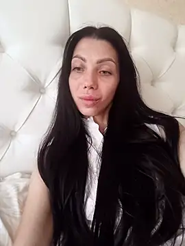 Snapshot of Princessa99885 chatting on 07/06/26, 04:42 Princessa99885 online show from 07/06/26, 04:42