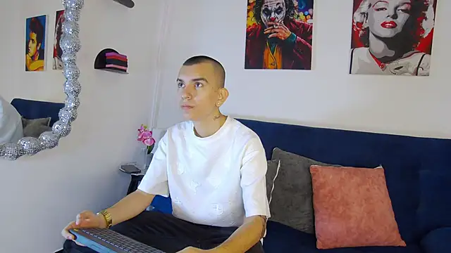 RowanCley online show from 10/13/25, 01:11