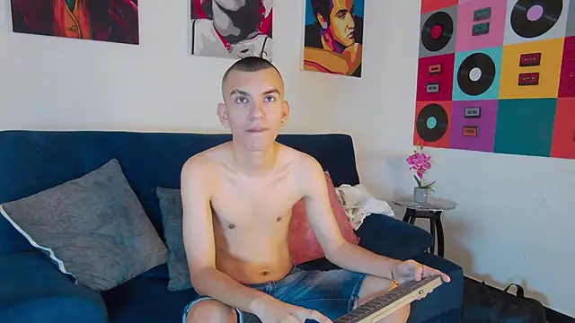 RowanCley online show from 10/16/25, 12:17