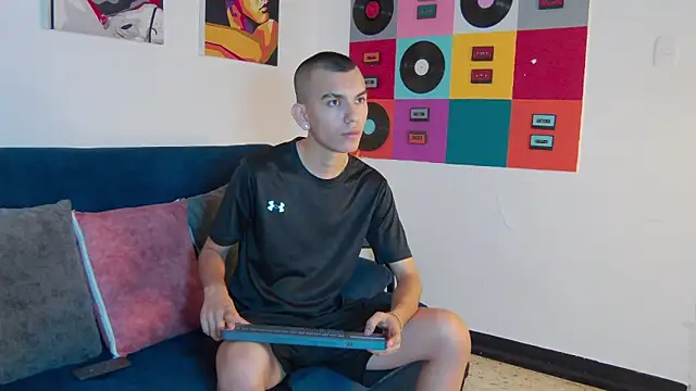 RowanCley online show from 10/18/25, 12:50