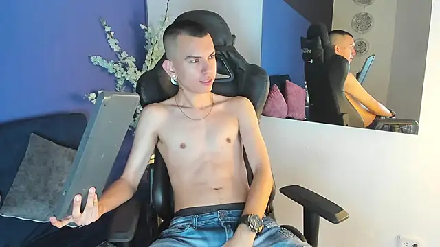 RowanCley online show from 11/10/25, 12:15