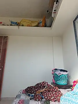 Shivani2002 online show from 12/14/25, 10:31