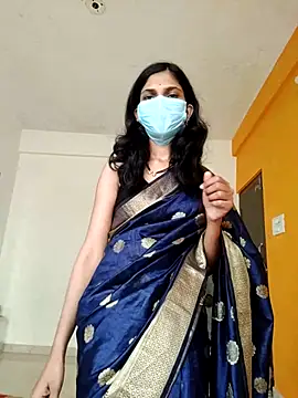 Shivani2002 online show from 02/05/26, 09:14