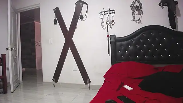 Snapshot of RocoAndHisGirls chatting on 10/03/25, 06:49 RocoAndHisGirls online show from 10/03/25, 06:49