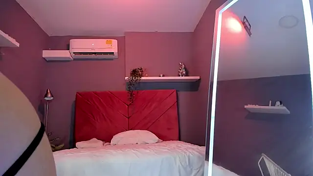 cinnia  online show from 02/02/26, 12:04