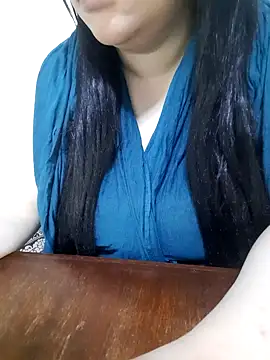 Snapshot of Madam-bezoul- chatting on 09/27/25, 07:13 Madam-bezoul- online show from 09/27/25, 07:13
