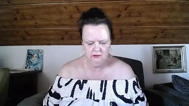 TiffanyMature online show from 07/22/26, 06:16
