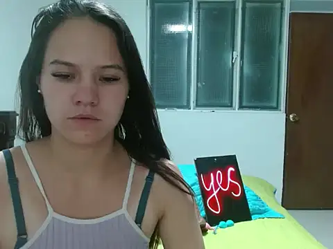 yarafuckass online show from 04/15/26, 02:51