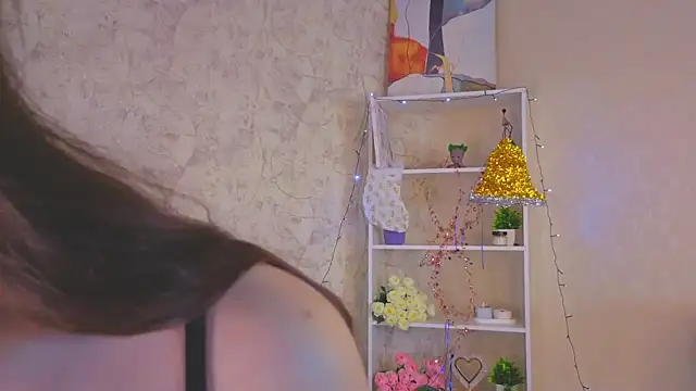 GiseleLamos online show from 12/19/25, 03:35