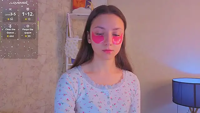 GiseleLamos online show from 12/22/25, 03:14