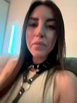 Snapshot of Oksiandfray chatting on 10/30/25, 11:05 Oksiandfray online show from 10/30/25, 11:05