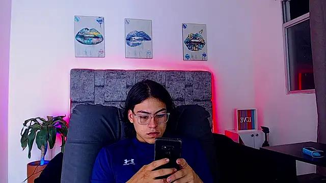 Snapshot of dirty_model chatting on 09/19/25, 04:03 dirty model online show from 09/19/25, 04:03