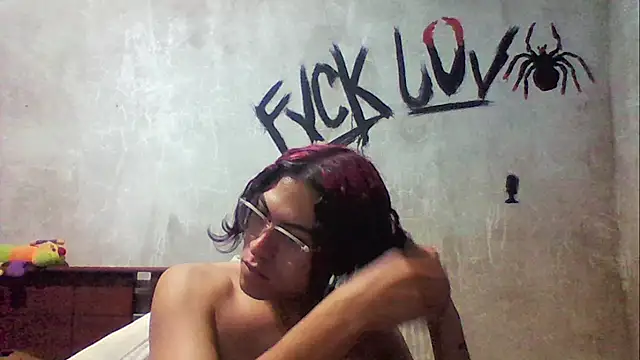 Snapshot of dirty_model chatting on 11/30/25, 04:38 dirty model online show from 11/30/25, 04:38