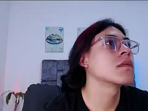 Snapshot of dirty_model chatting on 01/17/26, 03:28 dirty model online show from 01/17/26, 03:28