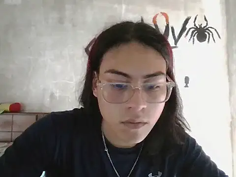 dirty model online show from 03/19/26, 06:45