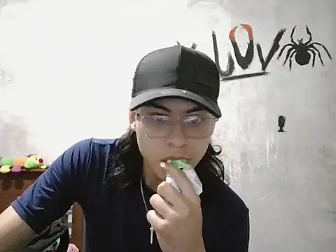 dirty model online show from 04/10/26, 04:39