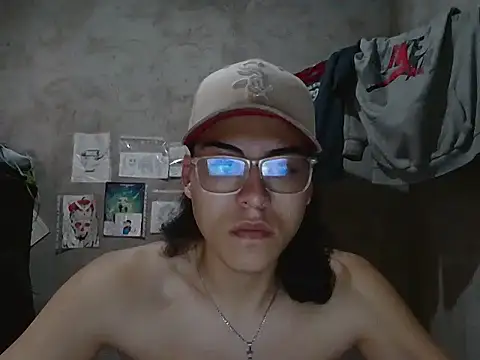 dirty model online show from 04/19/26, 07:38