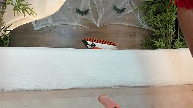 katia cute online show from 10/26/25, 11:49