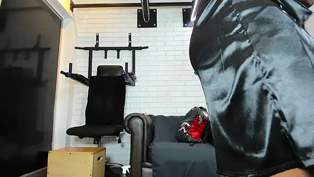 ItaloMoore online show from 04/25/26, 01:41