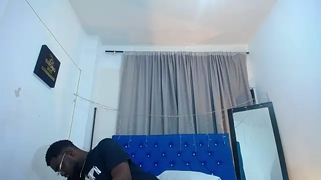 Snapshot of eebony_stallion chatting on 07/19/26, 02:37 eebony stallion online show from 07/19/26, 02:37