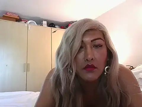Snapshot of Luciana_nicolini chatting on 05/26/26, 12:56 Luciana nicolini online show from 05/26/26, 12:56