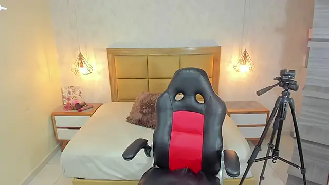 MELISSAROUGE online show from 11/20/25, 07:35